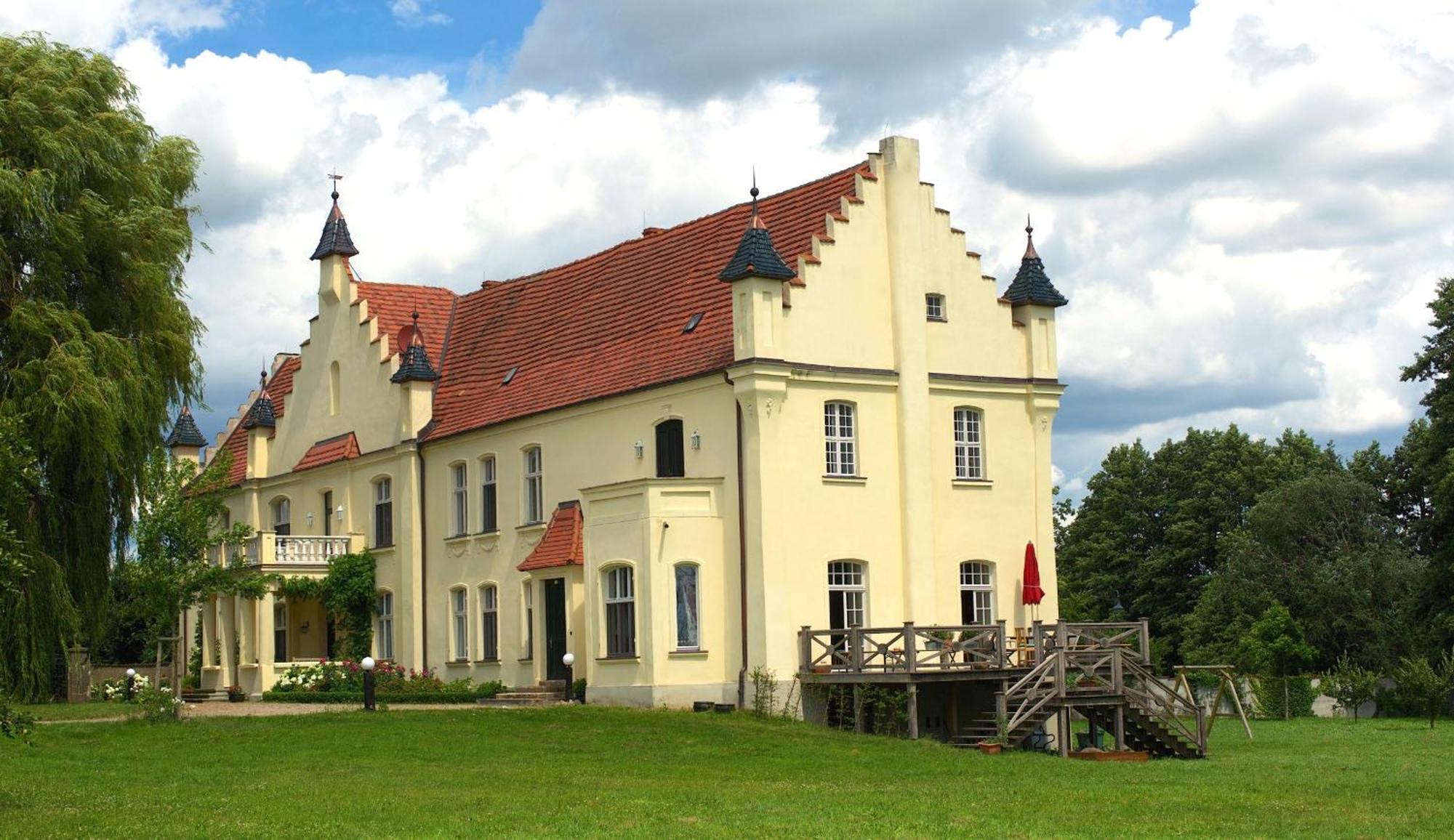 Gutshaus Penzlin Vila Meyenburg  Exterior foto